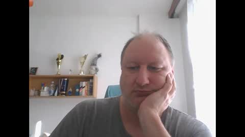 1vaso online show from 02/19/25, 12:11