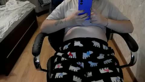 Snapshot of 1your_hot_girls chatting on 10/07/25, 04:48 1your_hot_girls online show from 10/07/25, 04:48