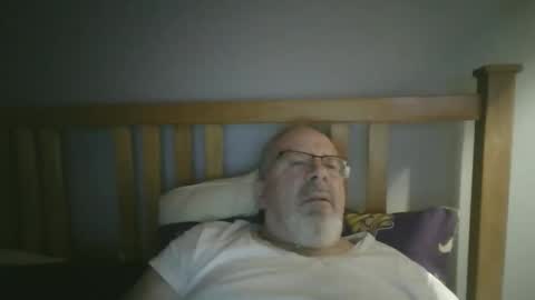 Snapshot of 2003dynawideglide chatting on 06/11/26, 01:16 2003dynawideglide online show from 06/11/26, 01:16