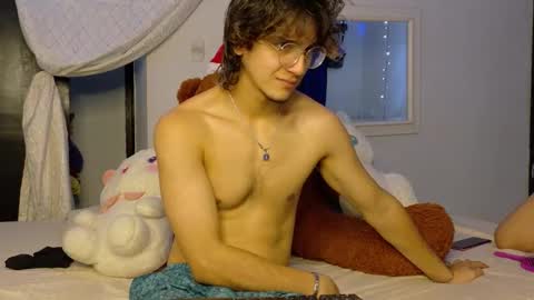 Snapshot of 2006_tgn chatting on 12/20/25, 12:18 2006_tgn online show from 12/20/25, 12:18