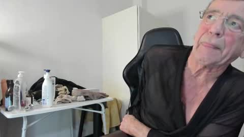 Henk online show from 01/15/26, 04:55