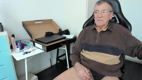 Henk online show from 02/05/26, 03:27