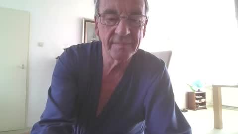 Snapshot of 200gentleman chatting on 03/10/26, 09:36 Henk online show from 03/10/26, 09:36