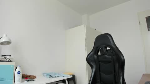 Snapshot of 200gentleman chatting on 03/21/26, 11:59 Henk online show from 03/21/26, 11:59