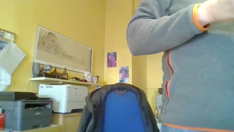 22esserre online show from 12/18/24, 10:40