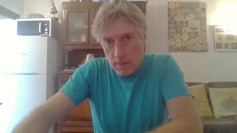 22esserre online show from 09/19/25, 01:12