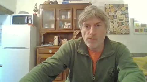 22esserre online show from 10/29/25, 01:02