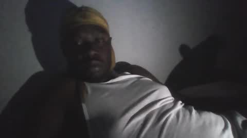 Snapshot of 242doggy242 chatting on 04/10/26, 08:52 420 Bbc online show from 04/10/26, 08:52