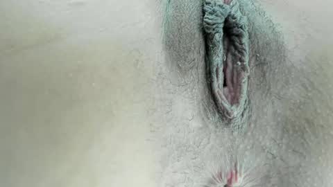 Isabella online show from 01/21/25, 10:52