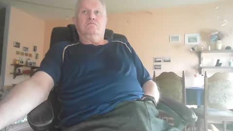 29famila online show from 12/16/25, 01:16