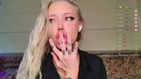 Snapshot of 2badforyou chatting on 12/23/25, 10:57 30 NOV online show from 12/23/25, 10:57