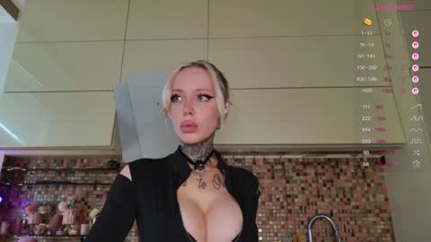 Snapshot of 2badforyou chatting on 02/22/26, 10:47 30 NOV online show from 02/22/26, 10:47