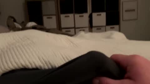 Snapshot of 2centz chatting on 12/12/24, 05:10 2centz online show from 12/12/24, 05:10