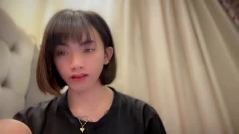 Snapshot of 2damnh0t_slut chatting on 04/17/26, 03:42 haduki online show from 04/17/26, 03:42