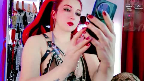 Snapshot of 2diamond_eyes chatting on 02/22/26, 05:19 Arianna online show from 02/22/26, 05:19