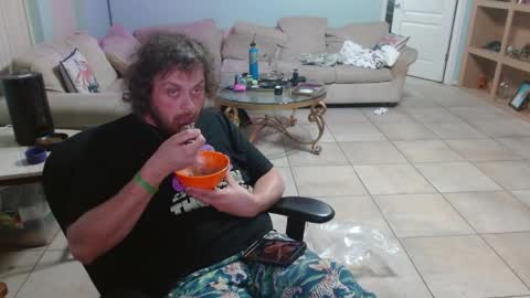 Snapshot of 2dirtyhillbillies chatting on 04/04/26, 11:46 ThrillBilly online show from 04/04/26, 11:46