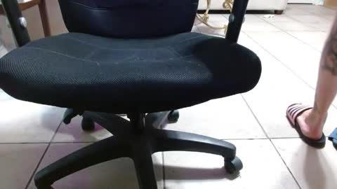 Snapshot of 2dirtyhillbillies chatting on 04/06/26, 10:44 ThrillBilly online show from 04/06/26, 10:44