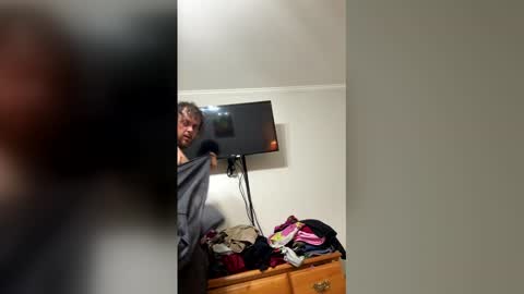 Snapshot of 2dirtyhillbillies chatting on 04/18/26, 10:52 ThrillBilly online show from 04/18/26, 10:52