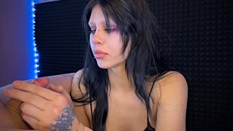 Snapshot of 2emo4fam chatting on 01/11/25, 07:27 2emo4fam online show from 01/11/25, 07:27