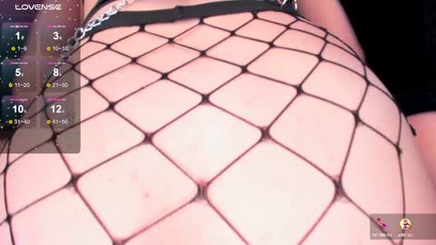 Snapshot of 2emo4fam chatting on 01/28/25, 06:17 2emo4fam online show from 01/28/25, 06:17