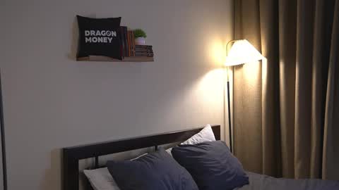 Snapshot of 2girls_1dream chatting on 03/04/26, 02:23 Elley online show from 03/04/26, 02:23