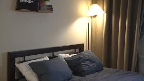 Snapshot of 2girls_1dream chatting on 03/23/26, 02:21 Elley online show from 03/23/26, 02:21