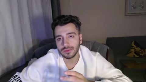 Snapshot of 2handsomeman chatting on 11/05/25, 03:34 Berk online show from 11/05/25, 03:34