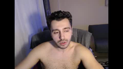 Snapshot of 2handsomeman chatting on 11/26/25, 11:39 Berk online show from 11/26/25, 11:39