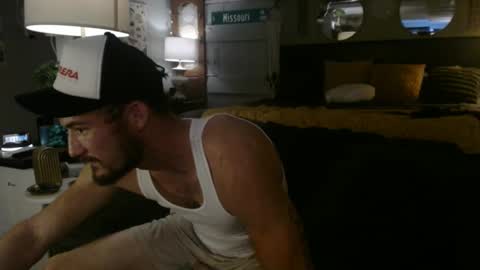 Snapshot of 2hungrichards23 chatting on 09/16/25, 06:47 2hungrichards23 online show from 09/16/25, 06:47