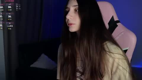 Lina       free control in pvt online show from 04/04/26, 07:44