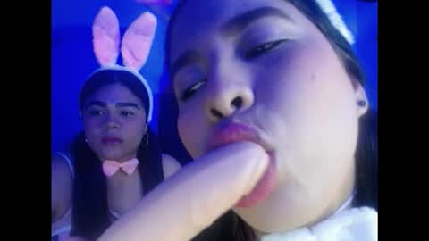 2moons_full_of_love online show from 11/11/25, 12:54