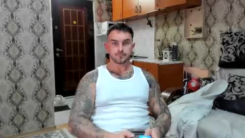 2sexymuscles online show from 10/16/25, 07:48