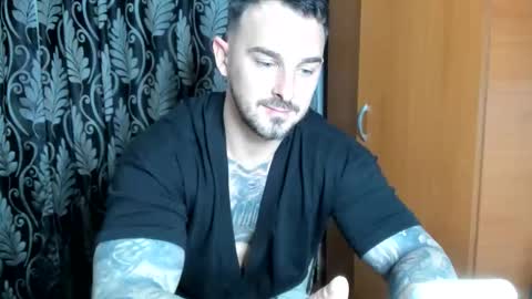 Snapshot of 2sexymuscles chatting on 04/16/26, 08:09 2sexymuscles online show from 04/16/26, 08:09