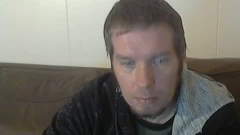 2small4you83 online show from 01/19/25, 12:49