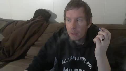 2small4you83 online show from 03/06/25, 02:09