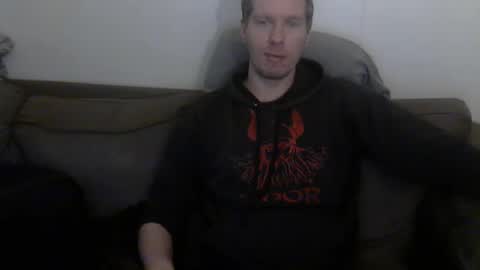 2small4you83 online show from 01/15/26, 01:21