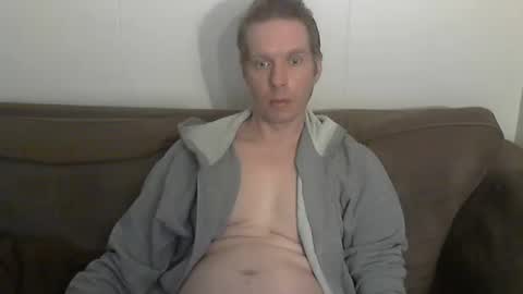 Snapshot of 2small4you83 chatting on 03/31/26, 01:00 2small4you83 online show from 03/31/26, 01:00