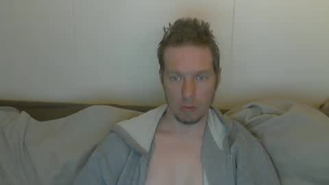 Snapshot of 2small4you83 chatting on 04/24/26, 12:57 2small4you83 online show from 04/24/26, 12:57