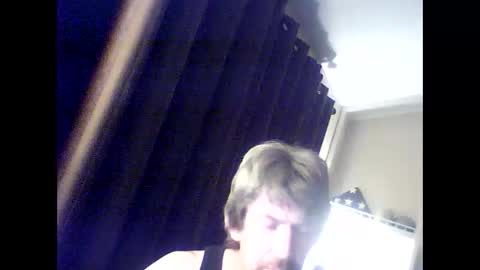 Snapshot of 333fffej chatting on 02/22/25, 07:01 333fffej online show from 02/22/25, 07:01