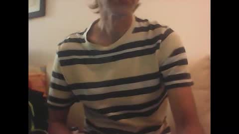 Snapshot of 34colombiano34 chatting on 05/17/26, 10:44 34colombiano34 online show from 05/17/26, 10:44