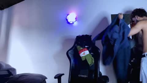 E V I L online show from 11/15/25, 06:48