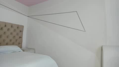 3X NAXAA online show from 10/04/25, 01:42