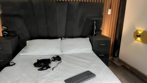 3X NAXAA online show from 10/15/25, 12:27