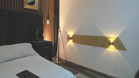 3X NAXAA online show from 11/11/25, 12:27