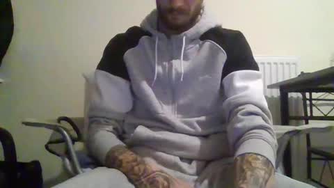 420feetloverr420 online show from 10/29/25, 12:24