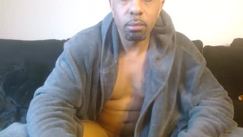 Snapshot of 420flyguy chatting on 12/20/24, 12:52 420flyguy online show from 12/20/24, 12:52