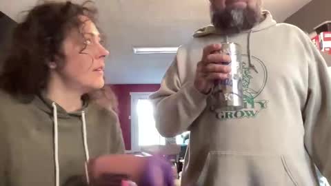 Snapshot of 420kc_couple chatting on 04/25/26, 01:41 KC420Couple online show from 04/25/26, 01:41