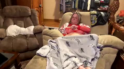 Snapshot of 420partycouple chatting on 04/12/26, 04:17 Just4fun online show from 04/12/26, 04:17