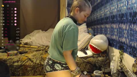 Snapshot of 420stonerchick chatting on 03/17/26, 02:09 420stonerchick online show from 03/17/26, 02:09