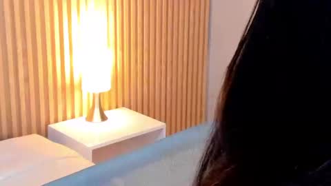 ... .     Angel     . ... online show from 09/24/25, 08:56